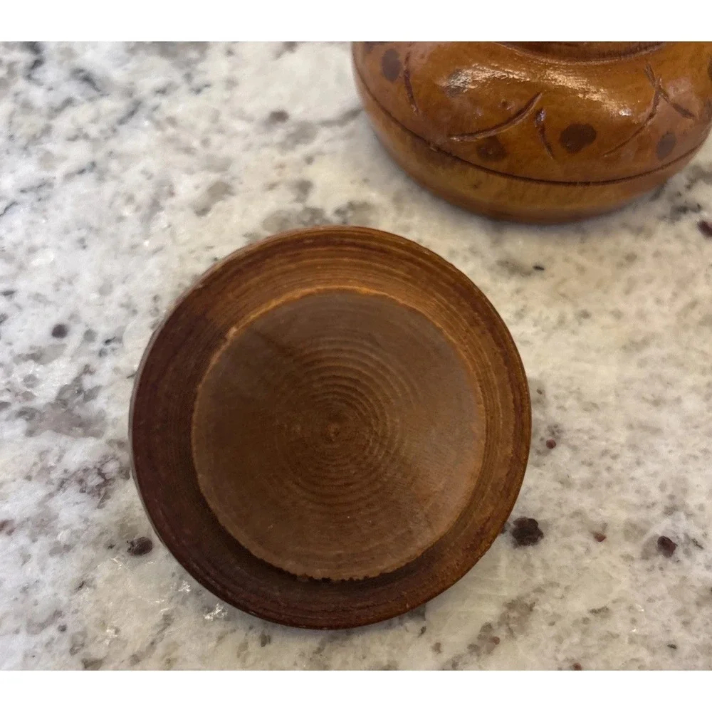 Vintage Wooden Handcrafted Carved Floral Pattern Trinket Jewelry Box‎